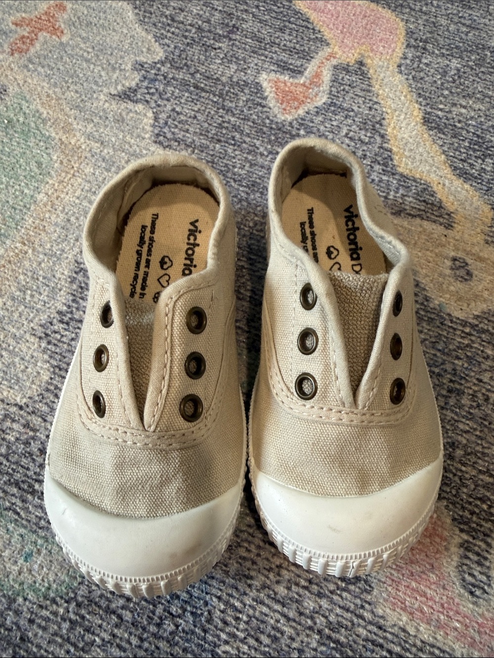 Victoria Inglesa Kids Canvas Slip-On Sneakers in Beige